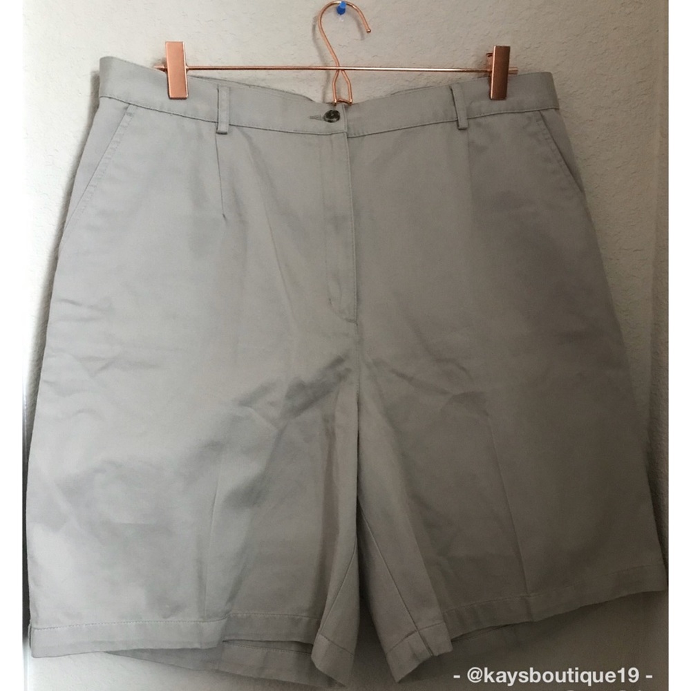 NWT L.L. Bean Shorts Size 18